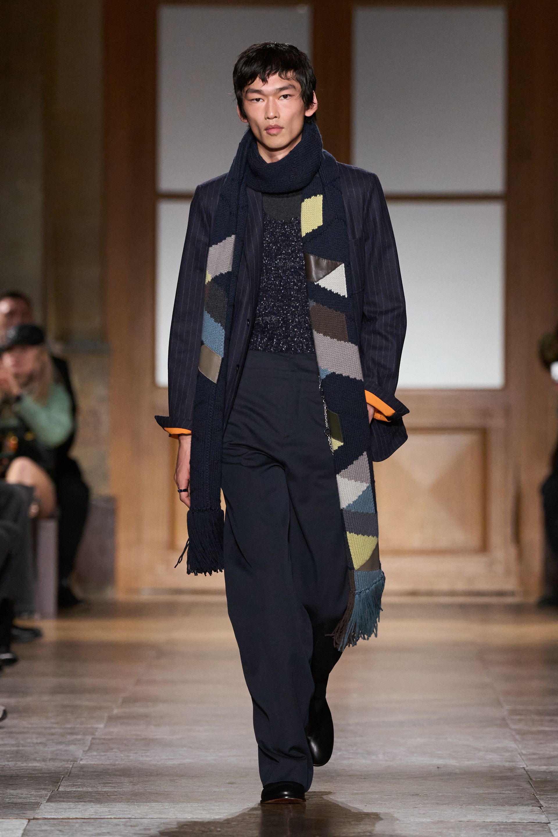 Парисын 2026/27 намар-өвлийн эрэгтэй хувцас загварын долоо хоног (фото 19)