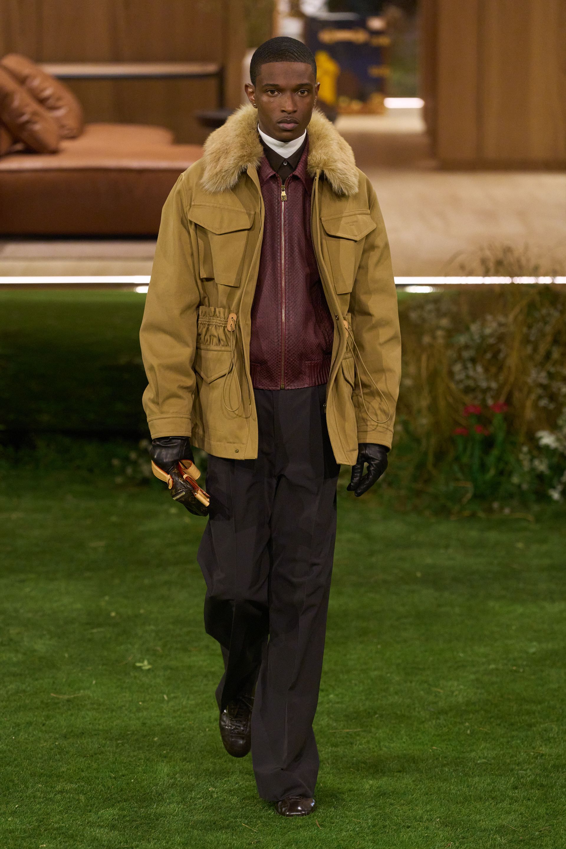 Парисын 2026/27 намар-өвлийн эрэгтэй хувцас загварын долоо хоног (фото 185)