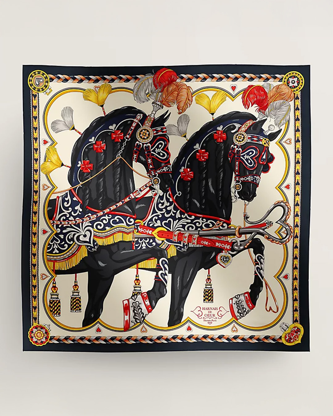 Дэлхийн брэндүүд Цагаан сарын баярт зориулан морь жилийг бэлгэдсэн загваруудаа танилцууллаа (фото 8)