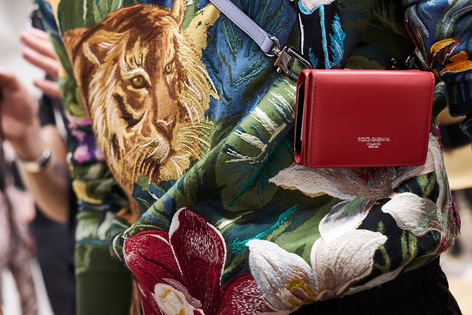 Халуун орны жимс, амьтдаар дүүрэн Dolce & Gabbana брэндийн эрэгтэй цуглуулга (фото 4)