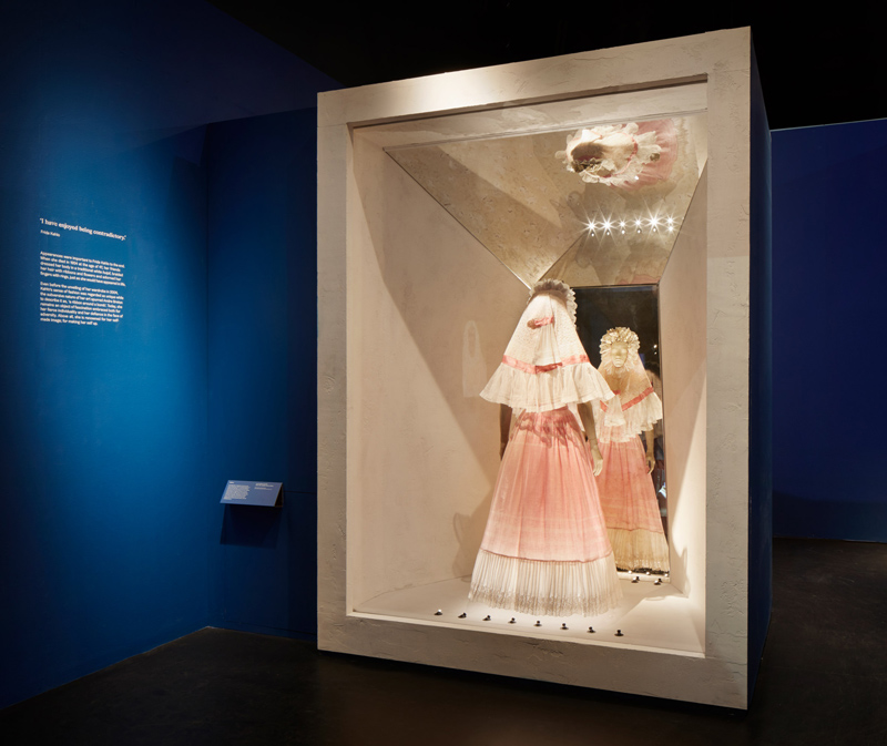 Дотроос нь харцгаая: Виктория ба Альбертын музей дахь Фрида Калогийн үзэсгэлэн (фото 12)