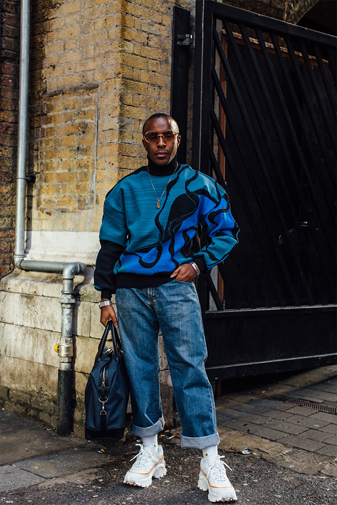 Street style: Лондонгийн загварлаг эрчүүд юу өмсөж байна вэ? (фото 10)