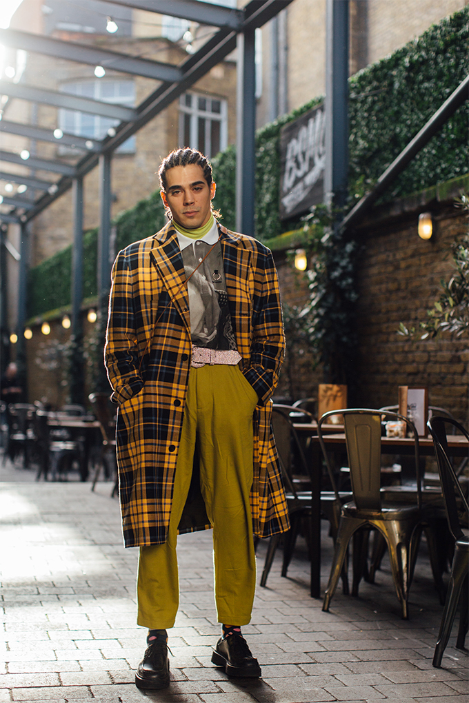 Street style: Лондонгийн загварлаг эрчүүд юу өмсөж байна вэ? (фото 3)