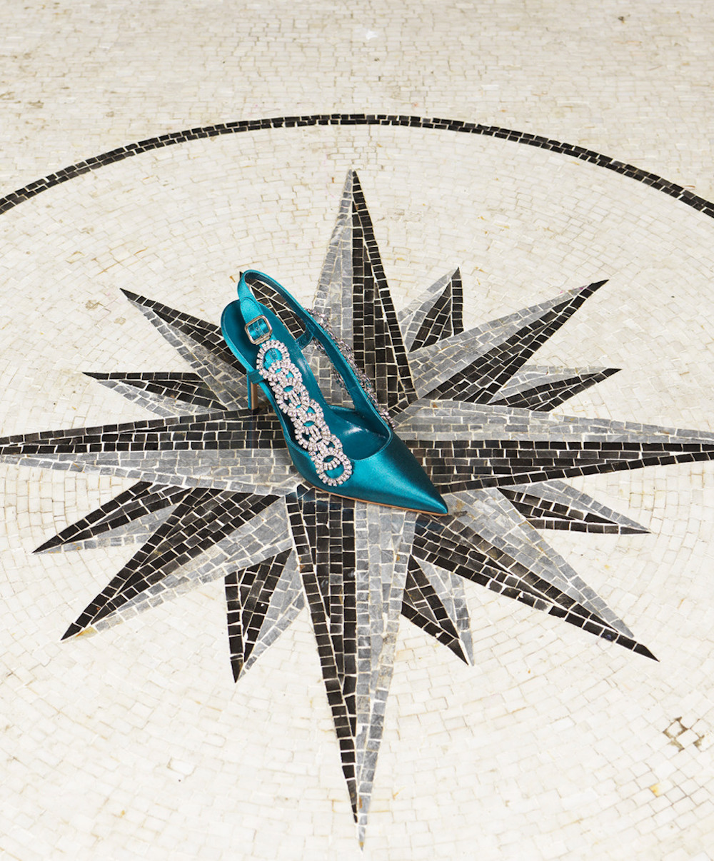 "Шинийг эрэлхийлэгч Маноло Бланик": Алдарт гутлын дизайнерт зориулсан үзэсгэлэн (фото 1)
