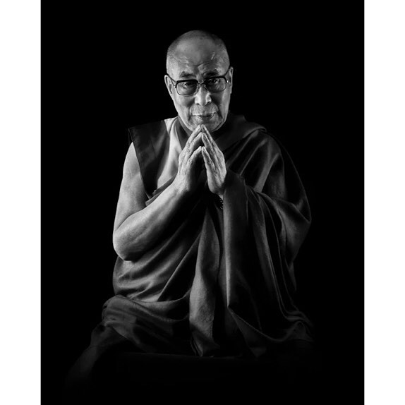 HIS HOLINESS THE DALAI LAMA BY CHRIS LEVINE. THIS PORTRAIT, TAKEN LAST WEEK AND RELEASED TODAY ON HIS 80TH BIRTHDAY, WILL BE ON SALE VIA THE LINK IN MY BIO. ALL PROCEEDS FROM SALES AS WELL AS ROYALTIES FROM THE PORTRAIT WILL BE DISTRIBUTED TO CHARITIES INVOLVED IN THE RELIEF EFFORT IN THE HIMALAYAS FOLLOWING THE RECENT NEPAL EARTHQUAKES.SU SANTIDAD EL DALAI LAMA POR CHRIS LEVINE.ESTE RETRATO, TOMADO LA SEMANA PASADA Y PUBLICADO HOY EN LA CELEBRACION DE SUS 80 AÑOS, ESTARÁ A LA VENTA VIA EL LINK EN MI BIO. LAS GANANCIAS DE LAS VENTAS Y REGALIAS DEL RETRATO SERAN DISTRIBUIDAS A LAS BENEFICENCIAS QUE PARTICIPAN EN SOCORRO DE LAS HIMALAYAS, DADO EL RECIENTE TERREMOTO EN NEPAL. @dalailama @chrislevine_artist