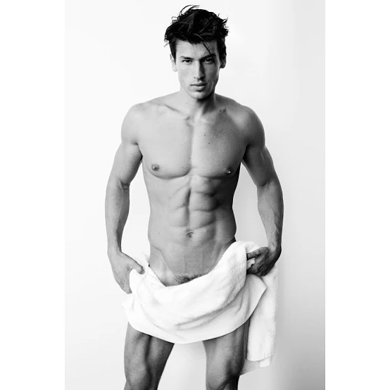 TOWEL SERIES 83, BRUNO ENDLER. #MarioTestino #TowelSeries @brunoendler1