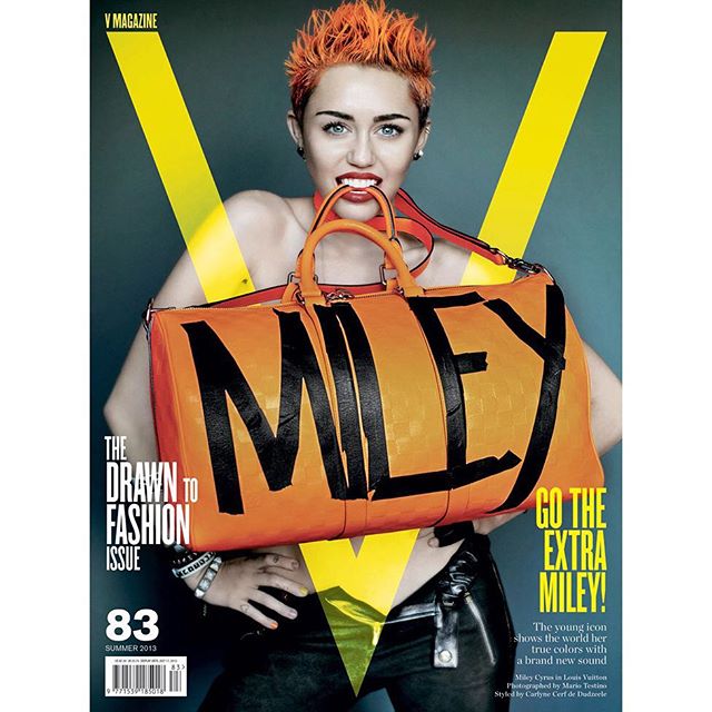 @MILEYCYRUS, @VMAGAZINE, 2013. CONGRATULATIONS ON THE NEW ALBUM.FELICITACIONES POR EL NUEVO DISCO.@carlynecerfdedudzeele @oribecanales @jameskaliardos