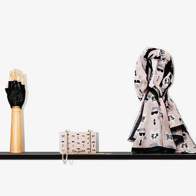 Discover our new capsule collection "The Artist". Pencil trait and an artistic flair. 
More to come tomorrow ...  
Shop in now in stores and on KARL.com
#KARLLAGERFELD