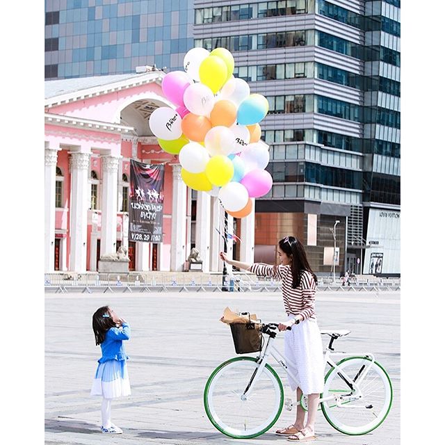 #UBKidsBikeStyle: Хүүхдийн баярын мэнд хүргэе! Бидний баярын өдөрт зориулан бэлдсэн нийтлэлийг www.buro247.mn-с.

Happy International Children's Day! Head over to www.buro247.mn for our special #UBKidsBikeStyle post.

#childrensday #children #bike #bicycle #kids