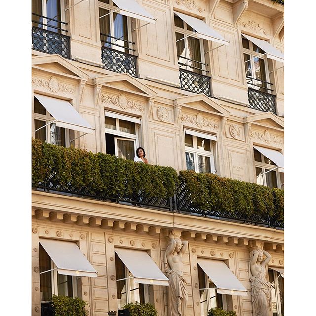 Hi, hello, I love you   From my balcony at @parkhyattparis