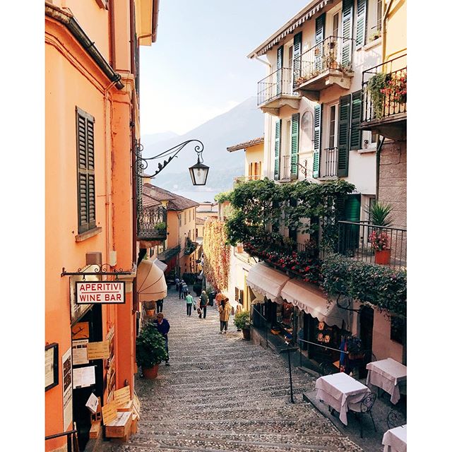 Charming streets and cobblestone alleyways in Bellagio  