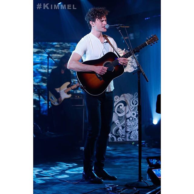 Music from @VanceJoy! #LayItOnMe