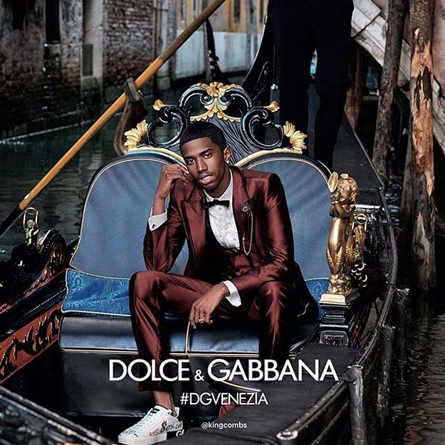 P. Diddy-гийн хүү Dolce & Gabbana брэндийн нүүр царайгаар тодорлоо.

Diddy's Son Christian Combs Is the New Face of Dolce & Gabbana.

@kingcombs #DolceGabbana #DGVenezia #IMGModels