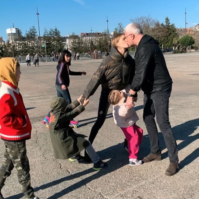 Маленькие собственники   так и не дали поцеловаться  