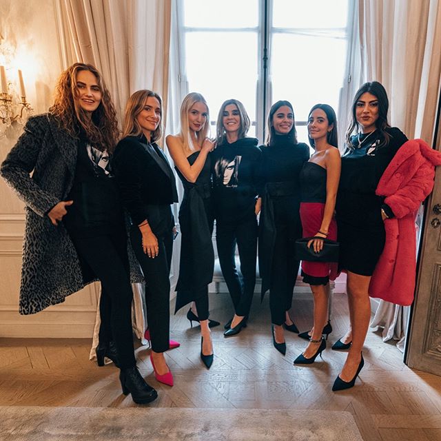 Want to dress like a French fashion editor? Yesterday, @carineroitfeld shared her top styling tips with influencers @elenacarriere, @mariapombo, @leoniehanne, @emitaz, @mariafrubies and @giuliasalemi. #KARLLAGERFELD