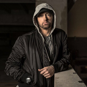 Eminem шинэ цомгоороо түүхэнд бичигдлээ