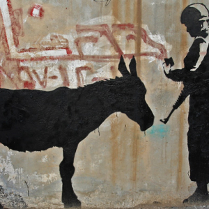 Banksy-гийн бүтээлүүд дуудлага худалдаанд