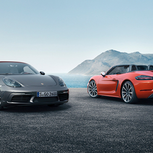 Улаанбаатарт Porsche-гийн цоо шинэ загварын спорт автомашинууд ирлээ