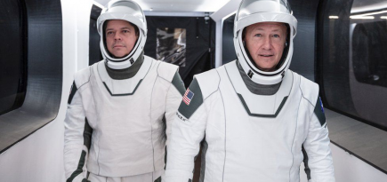 SpaceX-ийн сансрын өмсгөл хэрхэн бүтсэн бэ?