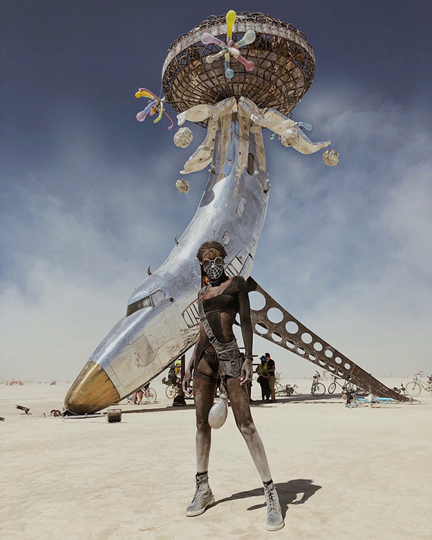 Burning Man 2018: Элсэн цөл дахь street style ба гайхалтай инсталляцууд