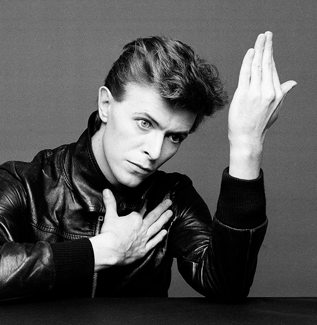 David Bowie өөрийн хит дуунуудаа дахин гаргана