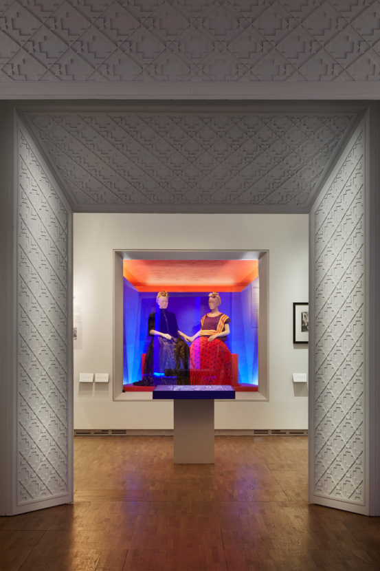 Дотроос нь харцгаая: Виктория ба Альбертын музей дахь Фрида Калогийн үзэсгэлэн
